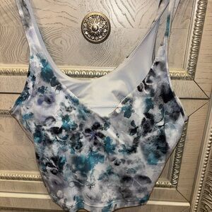 Lululemon Athletica Blue and Black Floral Tank Top